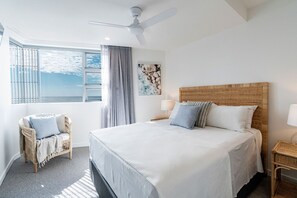 3 bedrooms, desk, iron/ironing board, travel cot - Beachfront Escape at Beach Life with Ocean Views (Alexandra Headland)