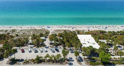 Sunrise Park Jewel in Port Charlotte with free pool heat