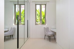 Villa Signature, 3 habitaciones, no fumadores, piscina privada | Armario