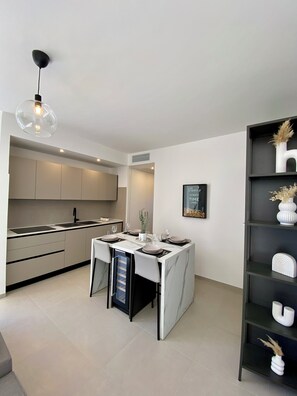 Fridge, oven, stovetop, dishwasher - Sea View Apartment (La Perla del Mare Anzio) (Anzio)
