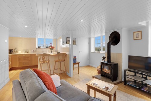 Hill House Hideaway - North East Escapes