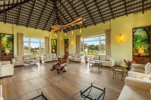 Lounge - Sterling Tipeshwar (Kelapur)