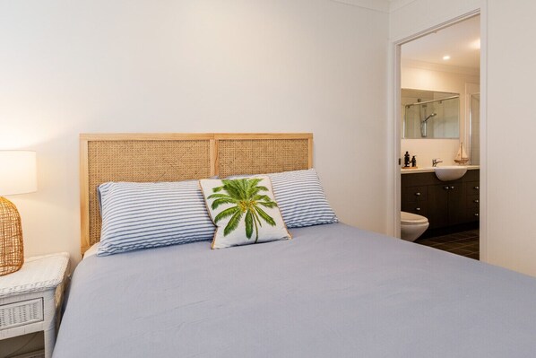 2 عدّة غرف نوم ومكتب ومكواة/لوح كي وواي فاي مجانًا