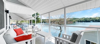 5+1 bedroom cottage and guesthouse on Lake Rosseau