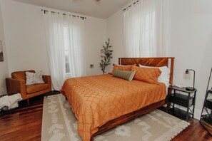 3 chambres, fer et planche à repasser, Wi-Fi, draps fournis