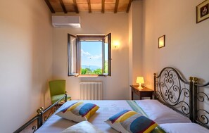 4 bedrooms, free WiFi