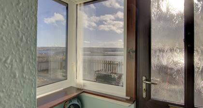 Cosy 2-bedroom house with panoramic views of the Cromarty Firth