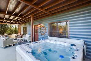 Terrace/patio - Kid-Friendly Cabin w/ Hot Tub & Game Room (Blue Ridge)