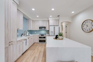 Fridge, microwave, oven, stovetop - Seashell Cottage- New Renovation- Private Beach (Santa Rosa Beach)