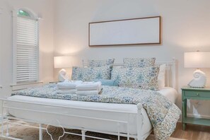 3 chambres, fer et planche à repasser, accès au Wi-Fi (inclus)