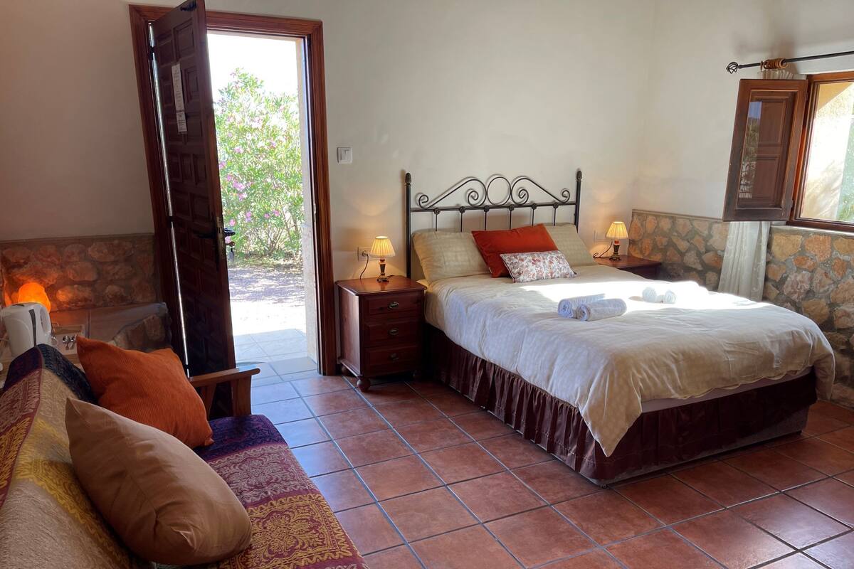 Chambre Double Supérieure, patio, vue montagne | Fer et planche à repasser, Wi-Fi gratuit