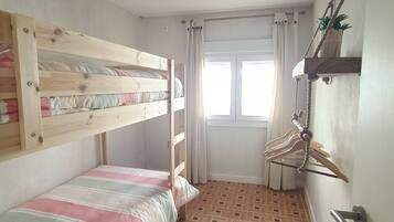 3 chambres, fer et planche Ă repasser, Wi-Fi gratuit, draps fournis