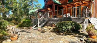 Snug Sanctuary - A gem in the forest 20 min to CBD