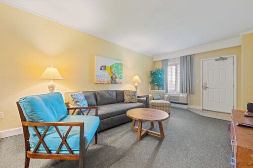 Hatteras Happy Hour at Villas of Hatteras Landing Near-Beach Condos with Pool Access!