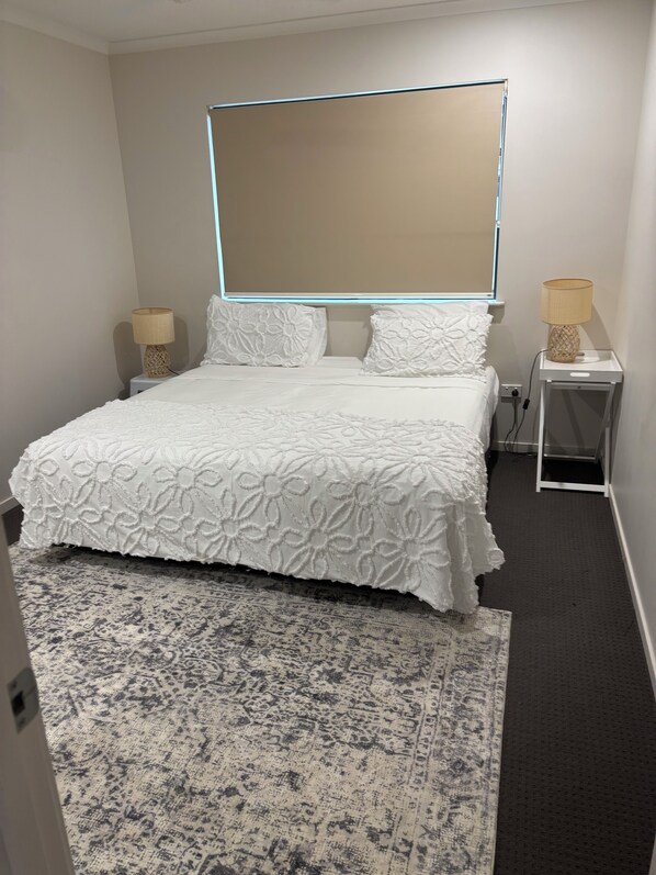1 chambre, fer et planche à repasser, Wi-Fi, literie fournie