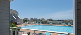 Haven at Villas of Hatteras Landing - 1 Bedroom Near-Beach Condo with Pool Access!
