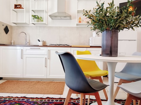 Dining. The Belvedere House - Private Apartments