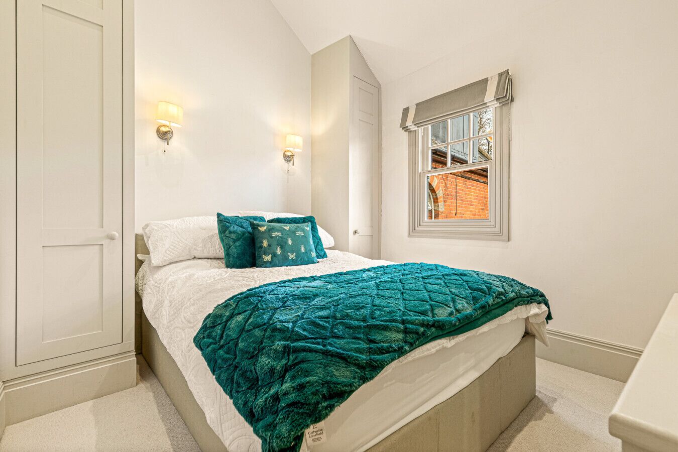 2 habitaciones, escritorio, tabla de planchar con plancha y wifi 