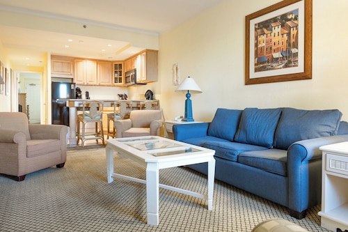 Villas at Hatteras Landing 1 Bedroom Near-Beach Condos with Pool Access!