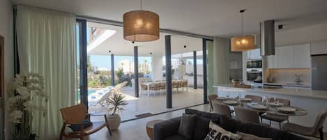 Villa, 4 Bedrooms, Private Pool, Garden View | Living room