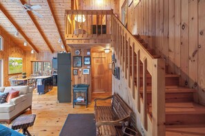 テレビ、書斎 / ワークスペース