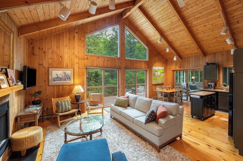 Cabin Retreat in the Berkshire Woods