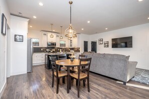 Interior - UPDATES COMING SOON! Broadway Breeze Escape: Modern 4-Bedroom Home in Germantown (Nashville)