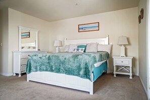 3 bedrooms, free WiFi - Spacious 3-Bedroom Ocean Block Townhome – Steps from the Sand! (Ocean City)