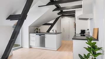 Kühlschrank, Ofen, Herdplatte, Geschirrspüler