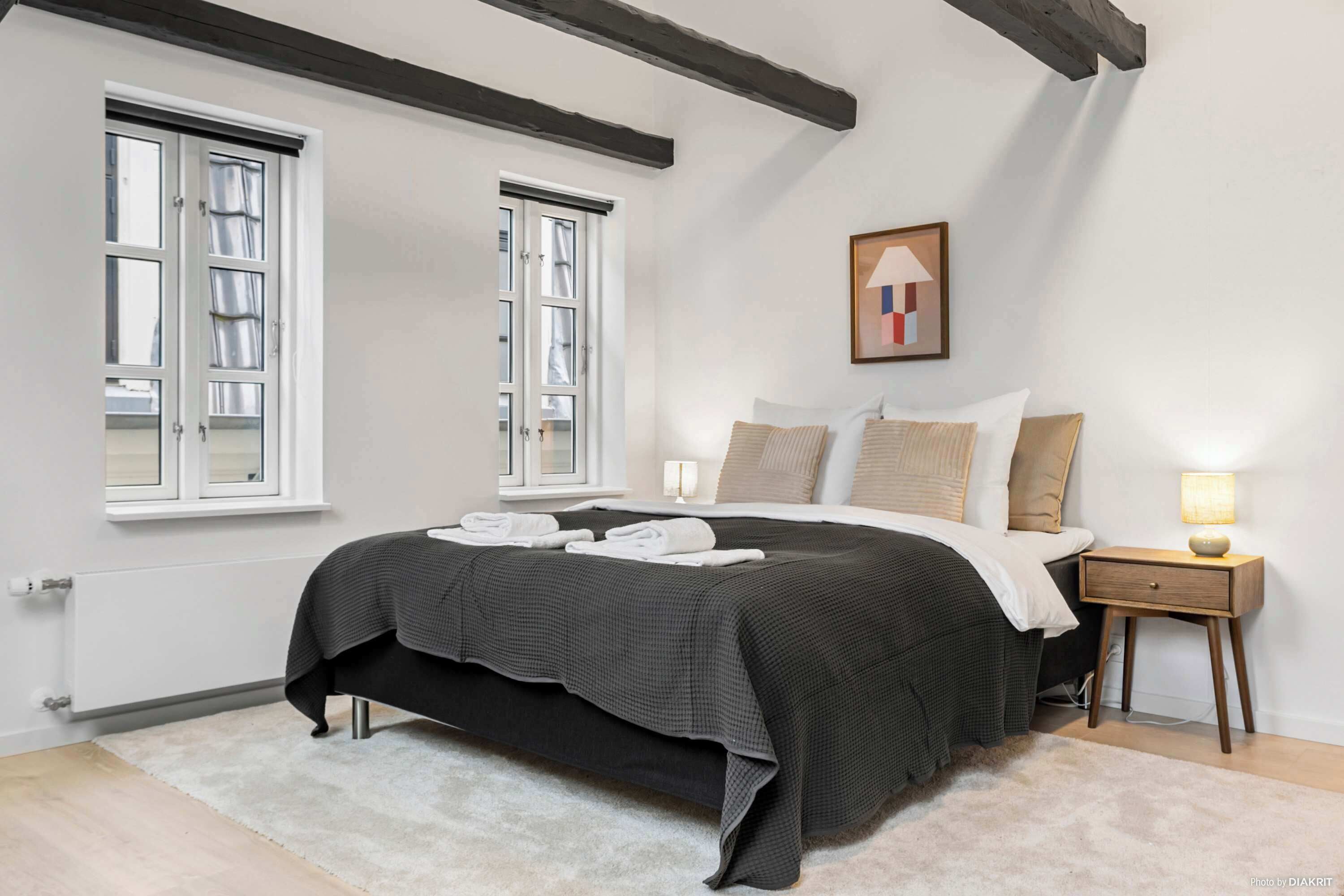 2 slaapkamers, een bureau, geluiddichte muren