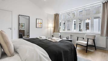 2 bedrooms, desk, soundproofing, iron/ironing board