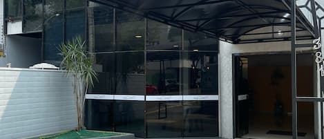 Fachada da propriedade