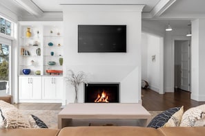 Smart-TV og peis