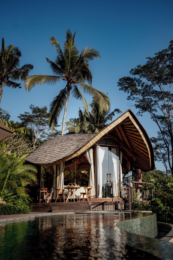 1 habitación, ropa de cama de alta calidad y minibar 