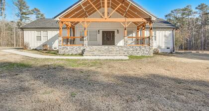 8 Mi to Jordan Lake: Spacious New Hill Home