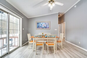 單棟房屋 (3 Bedrooms) | 內部