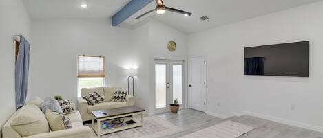 Apartment (2 Bedrooms) | Front of property