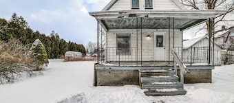 Near Hiking & Skiing: Cozy Home in Cortland!