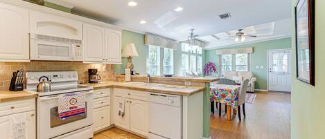 House (2 Bedrooms) | Interior