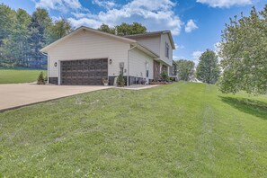 House (3 Bedrooms) | Interior - Secluded Ohio Amish Country Getaway w/ Fire Pit (Sugarcreek)