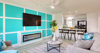 Walk to Ocean: Carolina Beach Condo w/ 2 Balconies
