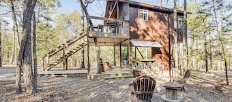 'bluebird Treehouse' Near Kiamichi Mtns w/ Hot Tub