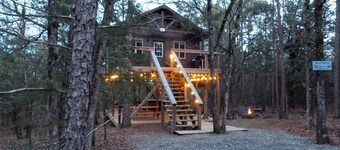 'bluebird Treehouse' Near Kiamichi Mtns w/ Hot Tub