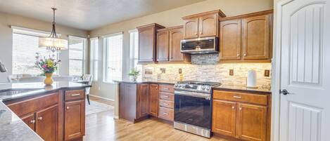 House (3 Bedrooms) | Interior