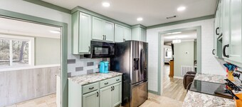 4 Mi to Savannah River Access: Home w/ Fire Pit