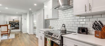 10 Mi to Downtown Macon: Family Home w/ Patio!