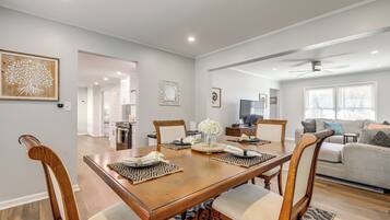 House (3 Bedrooms) | Interior