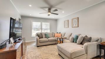 House (3 Bedrooms) | Interior