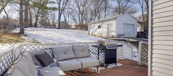 3 Mi to Englewood Dam: Pet-friendly Home w/ Yard!