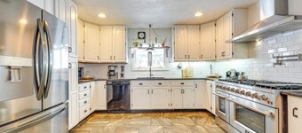 Fire Pit + Game Room: North East Family Retreat!
